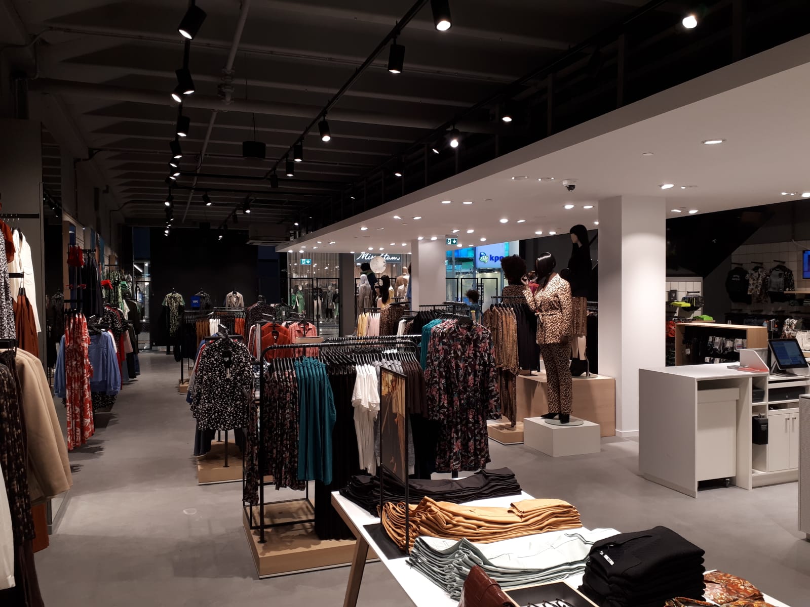 WE store Mall of the Netherlands