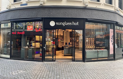 Sunglass hut